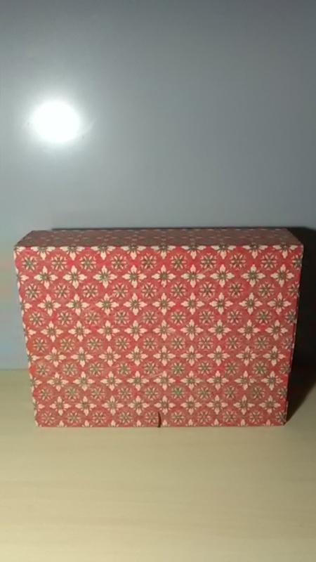 森田屋菓子箱 約２６×３５×８センチ（中古品）