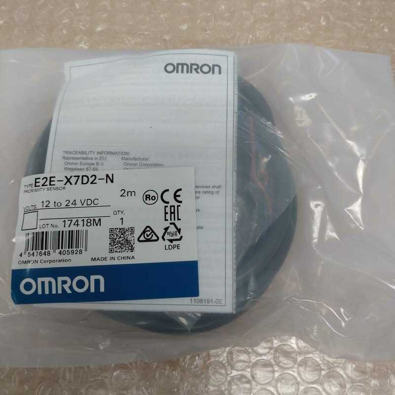 未使用品　OMRON E2E-X7D2-N　近接センサ　P-446