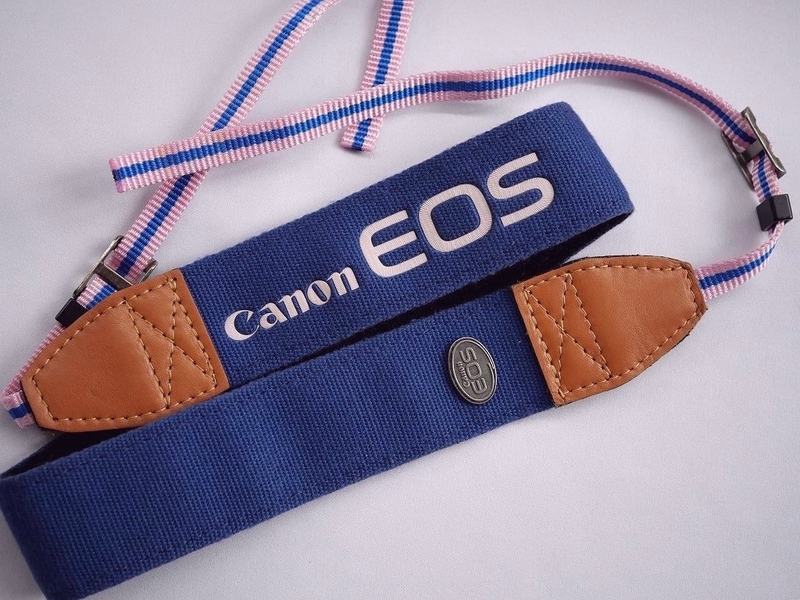 Canon キャノン純正 EOS ストラップ ブルー＆ピンク(美品中古)