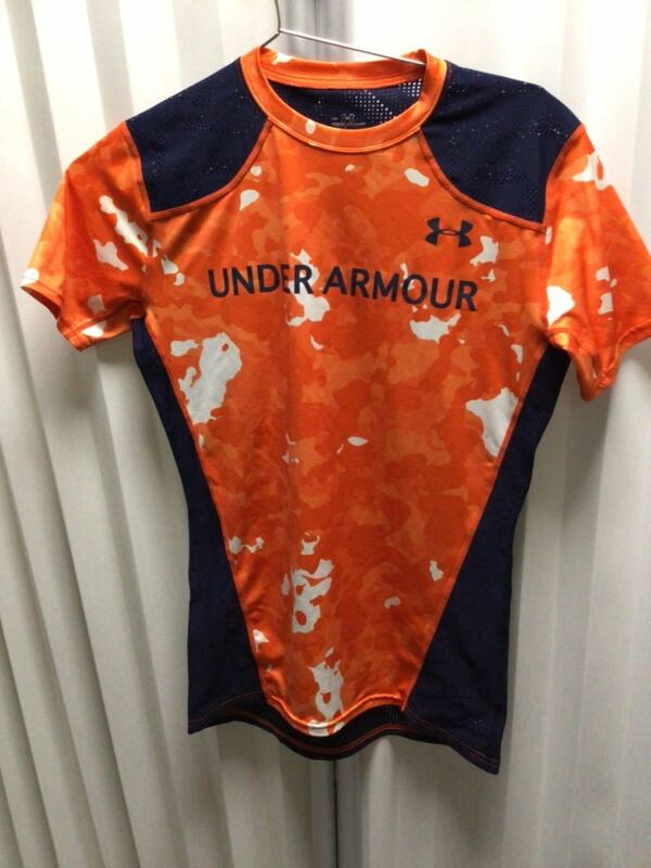 アンダーアーマー UNDER ARMOUR トレーニングウエア 半袖Tシャツ オレンジ迷彩柄 メッシュ ネイビー 紺 LG