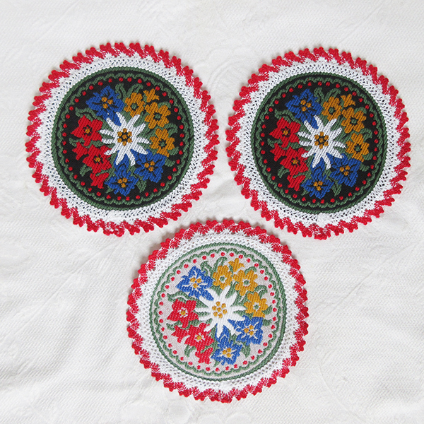 3枚セット！■チロリアン 刺繍 オーストリア製 マット 丸型 花柄 インテリア