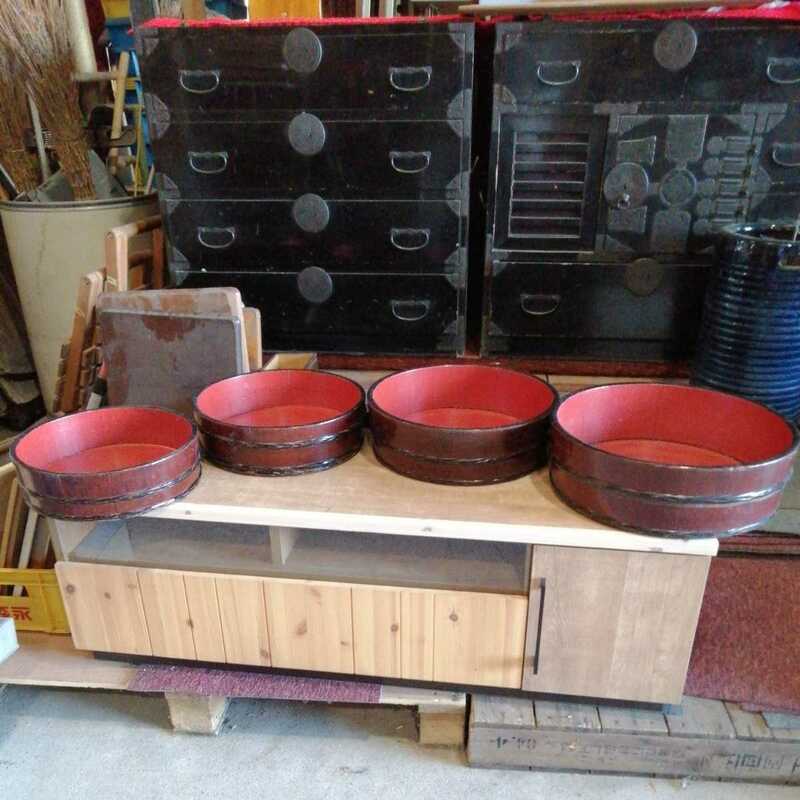 計4個 時代物 昭和レトロ　木製 たらい　木桶 おけ　古民家　古民具　木工品　アンティーク　園芸　ガーデニング 手造り 赤塗