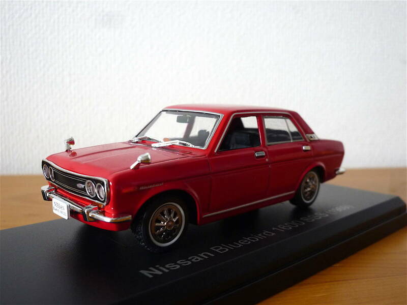 NISSAN BLUEBIRD 日産 ブルーバード 1600 SSS　サファリラリー 1969年式 1/43 国産名車コレクション〈 全長93mm 〉レッド 新品・自宅保管品