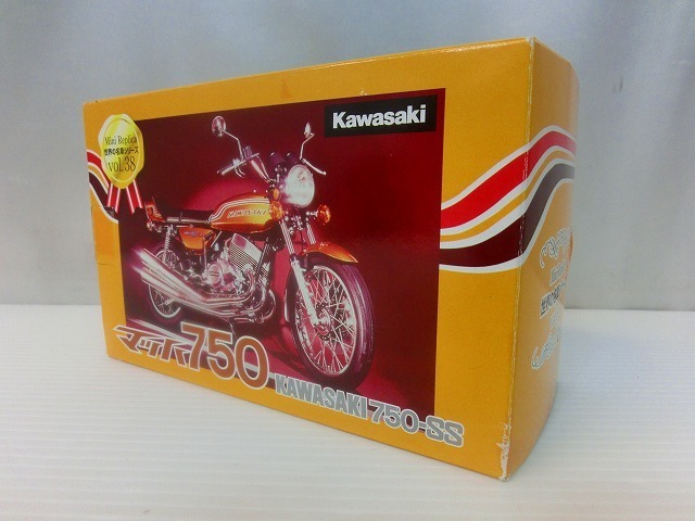 ◆KAWASAKI/カワサキ◆マッハ７５０　kawasaki750-SS　バイク　置物　レプリカ◆