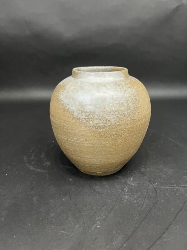 白釉焼〆　壺　佐藤九三作　焼き物　陶器　花瓶