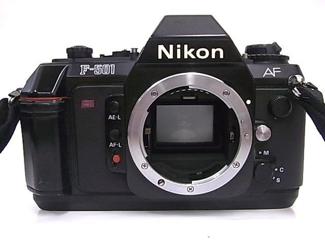 e8866　Nikon F-501 AF　ニコン　一眼レフ　フィルムカメラ　ブラックボディ　ジャンク品