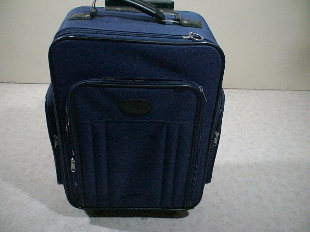 B84　HM　青　スーツケース　キャリケース　旅行用　ビジネストラベルバック