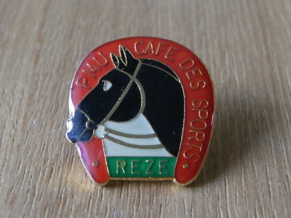 古い ピンバッジ : REZE PMU 競馬 乗馬 馬術 馬 動物 ピンズ #W