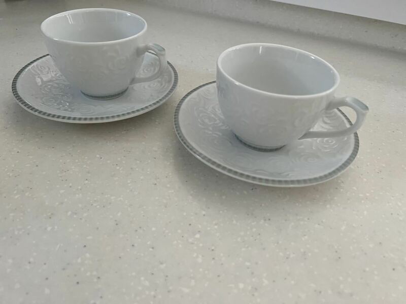 美品★ NARUMI Fine China ナルミファインチャイナ カップ＆ソーサー 2客セット ペアコーヒーカップ花