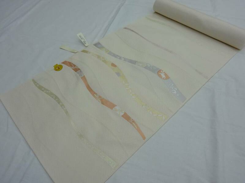 新品・未仕立て★京都西陣・丸福織物製なごや帯★白地に波線柄です