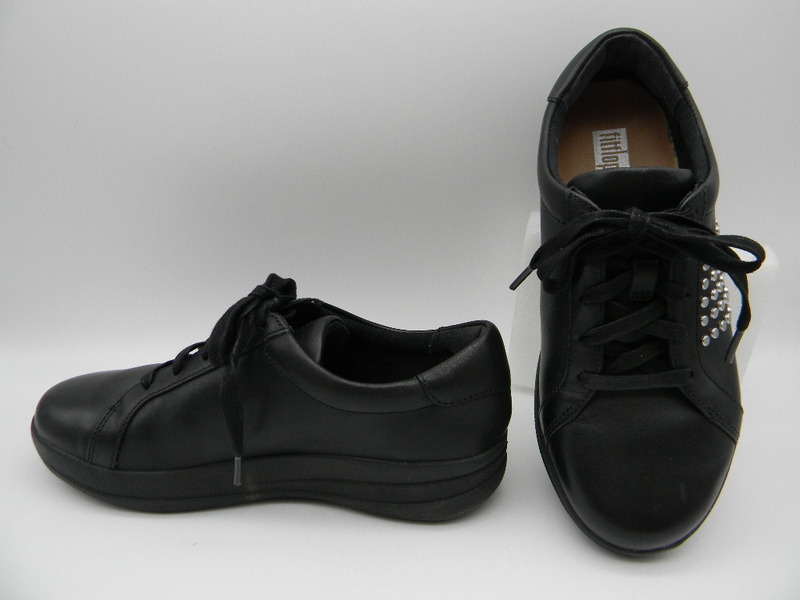 ★*○【 fitflop 】◆ 黒の革靴（２２．５ｃｍ）レザースニーカー ウォーキングシューズ フィットフロップ