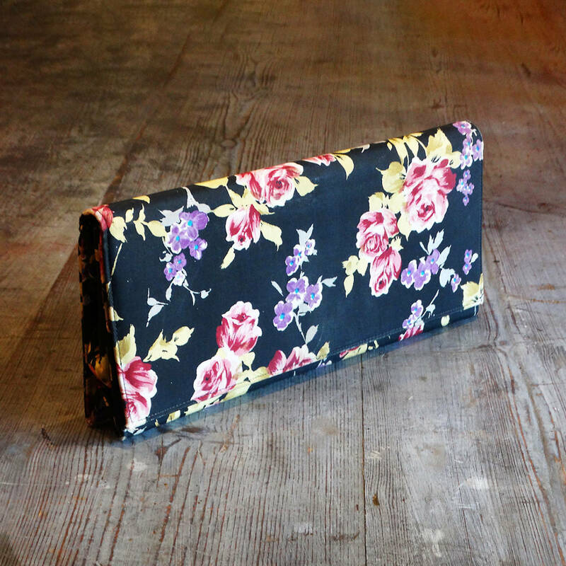 ★Vintage black × flower clutch bag