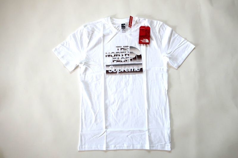 Lサイズ！18Supreme The North Face Metallic Logo T-Shirt 白 シュプリーム ノースフェースメタリックロゴTシャツ