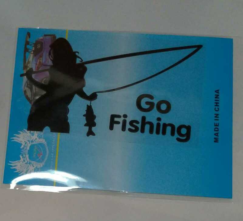  Go Fishing！釣り人 15×9cm 釣りステッカー カーステッカー フィッシングステッカー　美女に釣られて　ブラック