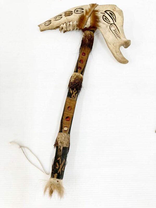 希少！◆動物の下顎の骨で作られた斧◆民芸品 アンティーク