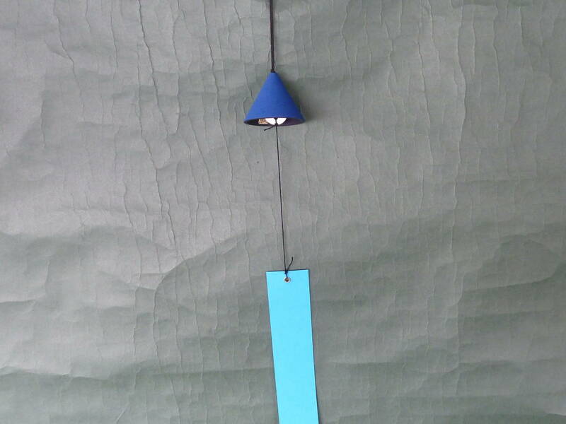 風鈴 新三角 青 直径５．５ｃｍ 高さ５ｃｍ 鉄鋳物製 新品