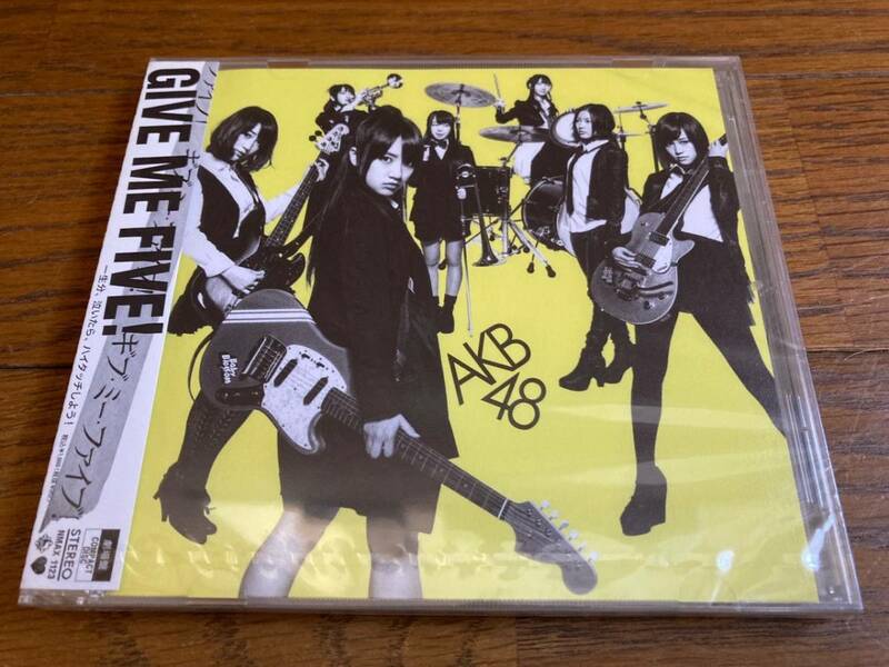 AKB48　/　GIVE ME FIVE!　( ギブ・ミー・ファイブ )　CD
