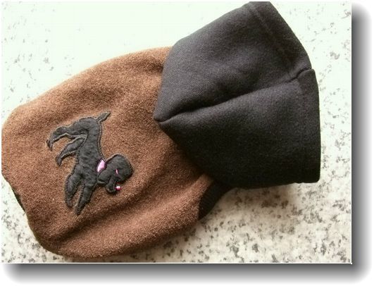 犬服W76-SS■SSサイズ■チワワS等小型犬用ブラウンパイルフリースパーカー＊黒フード・犬ワッペン・ハンドメイド