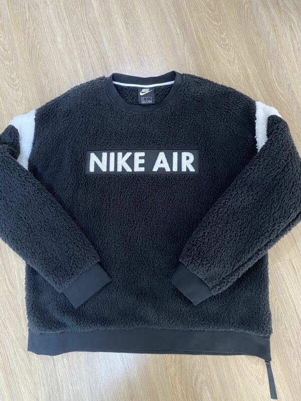 新品未使用！NIKE AIR SEASONAL CREW SWEAT ナイキ　エア　シーズナル　クルー　スウェット　ボア　スウェット　L 黒白　ブラックホワイト