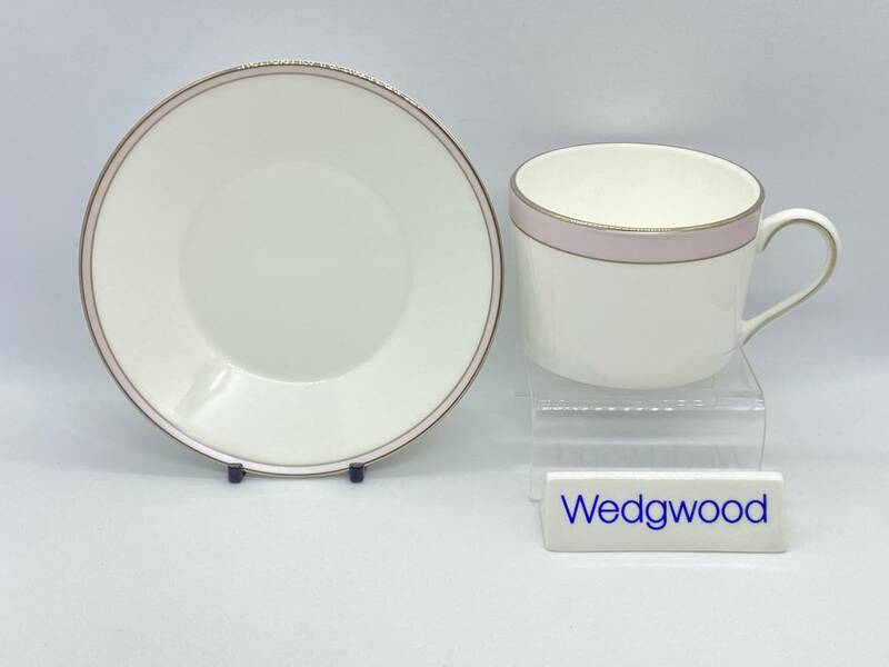 ＊未使用品＊WEDGWOOD ウェッジウッド VERA WANG PINK DUCHESSE Tea Cup Set ヴェラ ウォングピンクダッチェスティーカップ＆ソーサー *M72