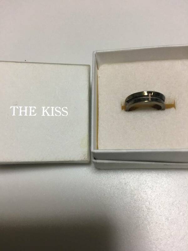 THE KISS シルバー 指輪