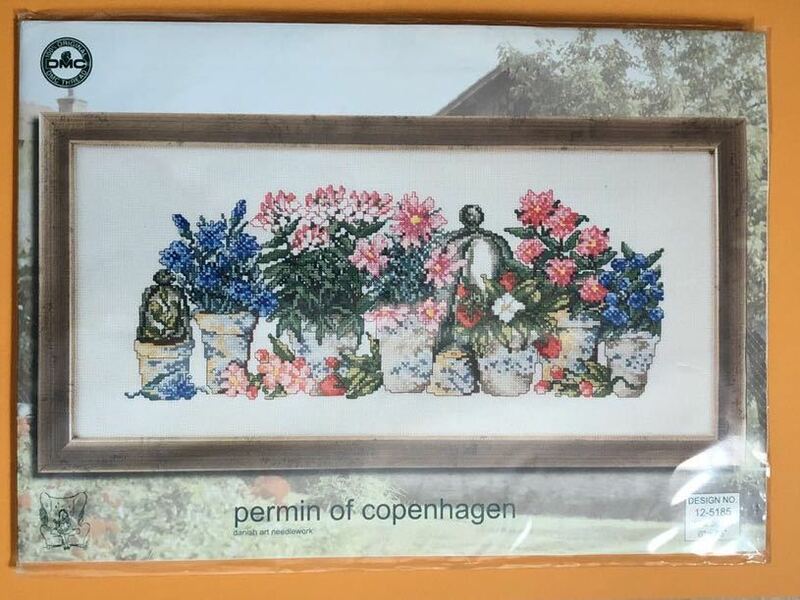 Permin of copenhagen クロスステッチ 刺繍キット　12-5185 ピンク&ブルーフラワー