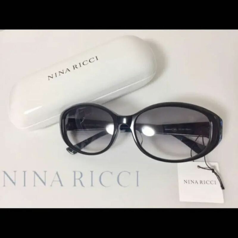 新品 送料無料 NINA RICCI ニナリッチ サングラス NR26645 BK ブラック/ブルー斑入り スモークハーフ