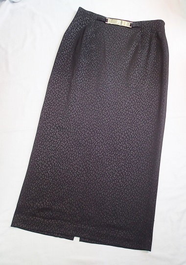 ◆伊太利屋 イタリア／レオパード柄　ロングタイトスカート　ウエストバックル飾り付き　ブラック／サイズ１１