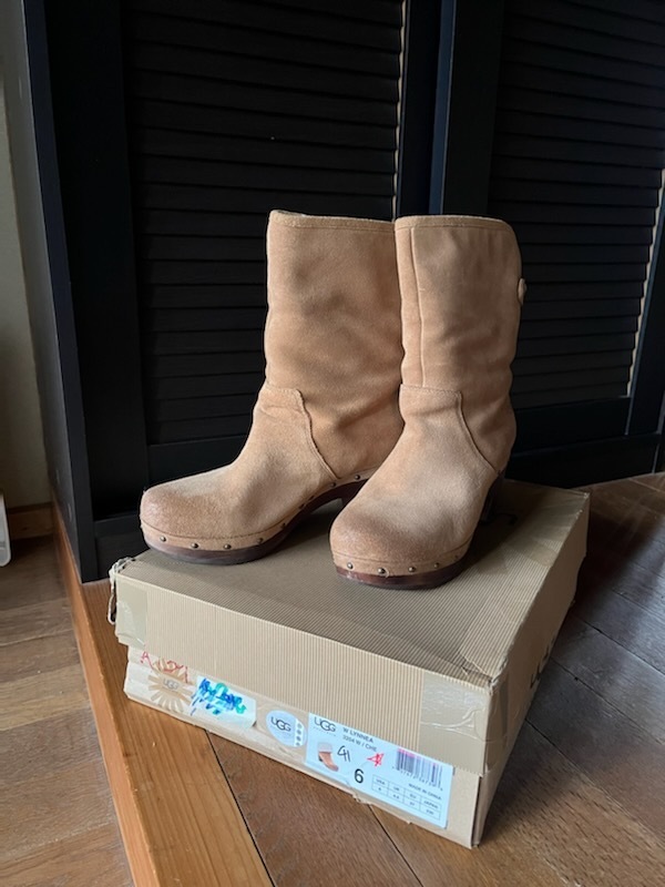 未使用・美品★UGG ムートンブーツ レアデザイン 6★アグ