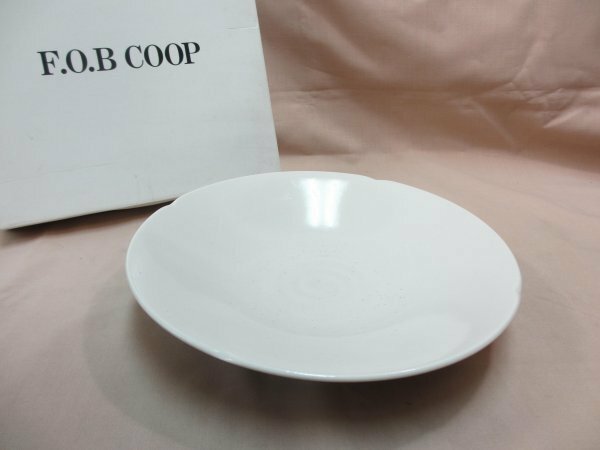 F.O.B.COOP　白磁　大皿　盛皿　未使用品