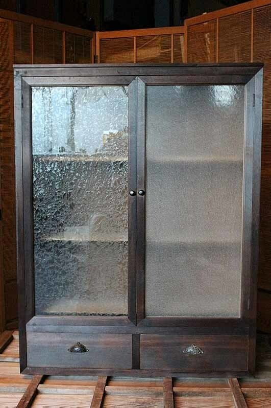 シンプルなアンティークガラス棚 ガラス違いあり 昭和初期　古録展 送料別 Iサイズ　中古 品番S88742