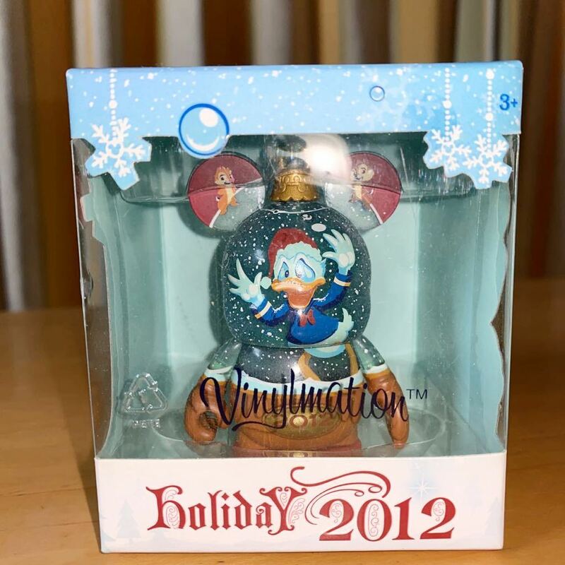 【新品・未開封】 ディズニーストア 限定　バイナルメーション　ドナルド　ホリデー 2012　クリスマス　フィギュア