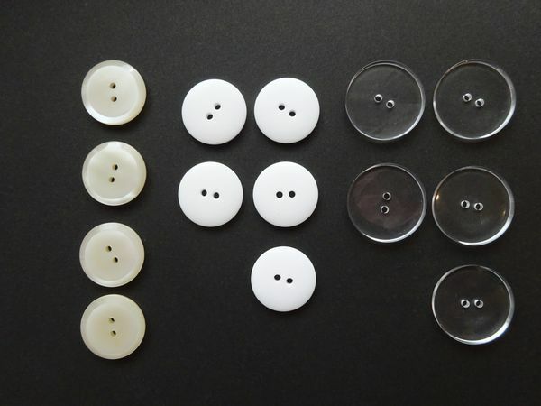 昭和 レトロ ハンドメイド 夏 手作り ボタン 透明 直径 3㎝ 白 直径 2.5㎝ 半透明 直径 2.5㎝ コート アウター スカート 付け替え ⑥
