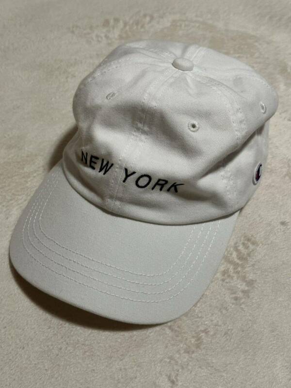 大人気Champion チャンピオン NEW YORK帽子 キャップ 白ホワイト サイズ57-59cm 綺麗な美品良品