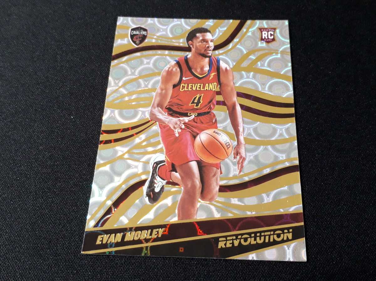希少 NBA カード 2021-22 Panini Revolution Evan Mobley RC ROOKIE #143