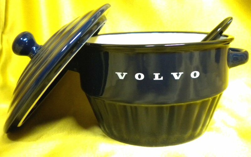 売切 非売品 VOLVO ロゴ入 蓋付 スープカップ スプーン付 訳有 C/C カップ寸法W150×D125×H110mm スプーン寸法W45×D22×H127mm 磁器製