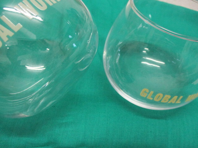 レア！！　GLOBAL WORK 　揺れるグラス　　底が丸いガラス製　　２個セット　