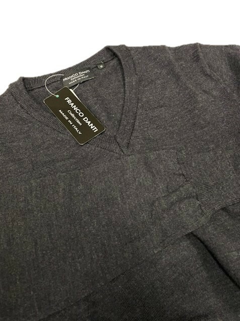 掘り出し物　イタリア製 トラッド　アイビー　Vネックニット　Mサイズ　EXTRA FINE MERINO WOOL チャコール　新品未使用タグ付き