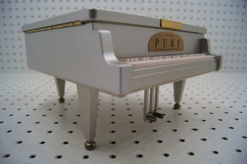 【R】D4◆ピアノ型 小物入れ オルゴール グランドピアノ型 宝石箱 宇多田ヒカル 美品 アンティーク インテリア