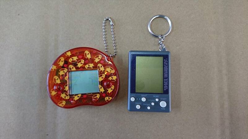 ネコポス スペースインベーダー キョロちゃん LCD ポケット 希少 当時物 動作未確認