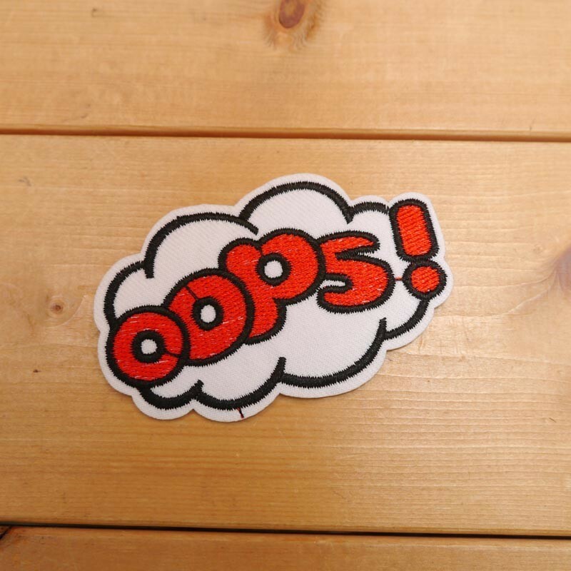 ワッペン　OOPS! アイロンワッペン　アルファベットのワッペン　英文字　文字　「OOPS！」　　#0195