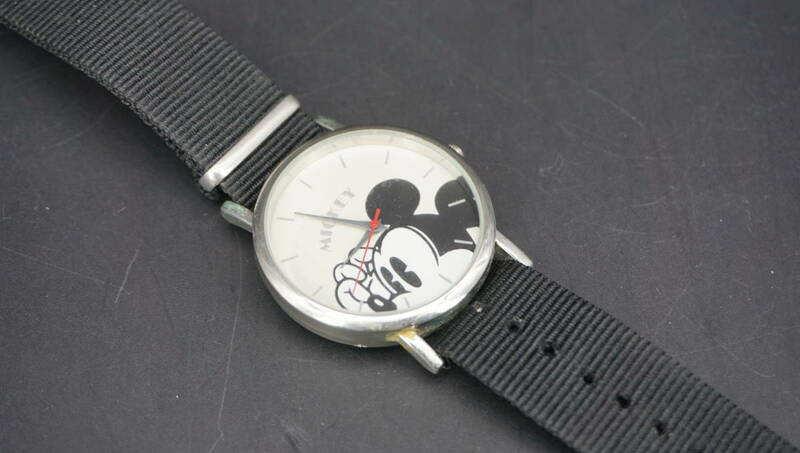 DISNEY ディズニー SPRING ミッキーマウス 腕時計