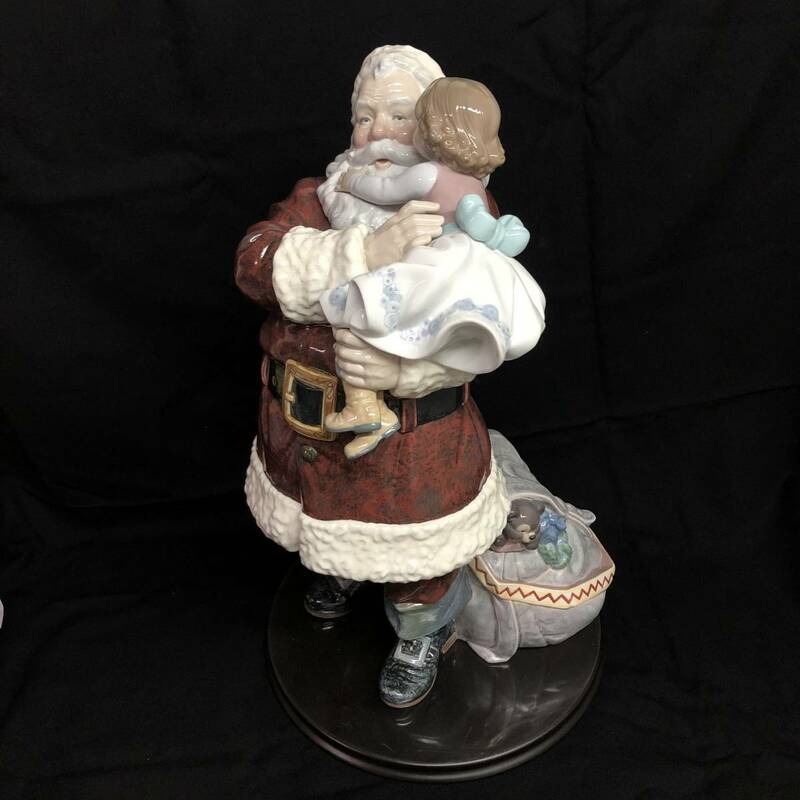 【Lladro リヤドロ リアドロ 01001960 幸せを届けに 2000体 限定 256/2000 高さ52cm クリスマス サンタクロース 陶器人形】