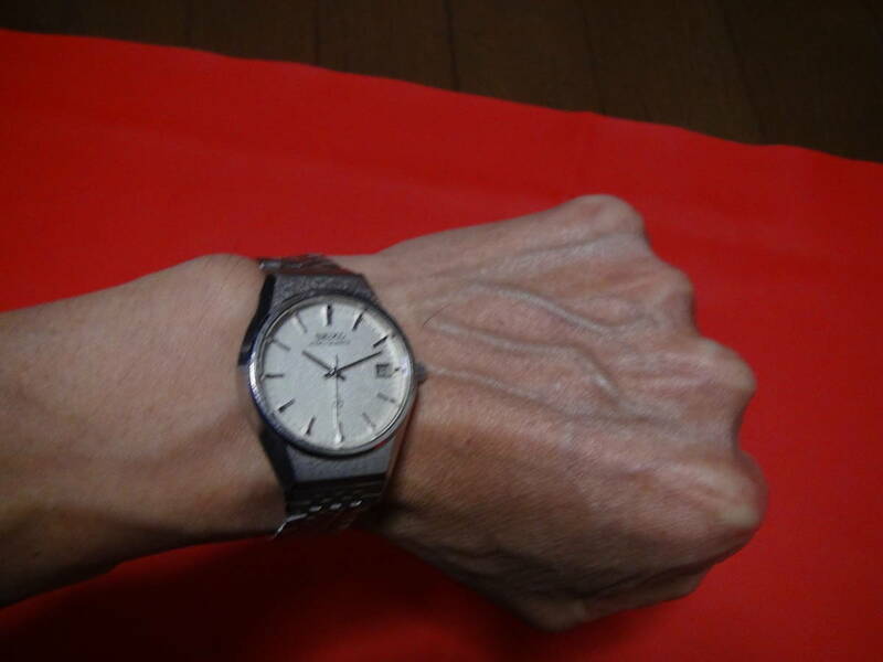 SEIKO セイコー☆キングクォーツ0852-8025 メンズ 腕時計!。