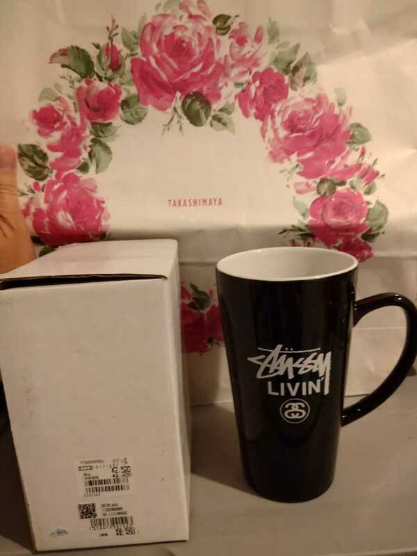 STUSSY livin コップ 黒 未使用 外箱汚れ有り