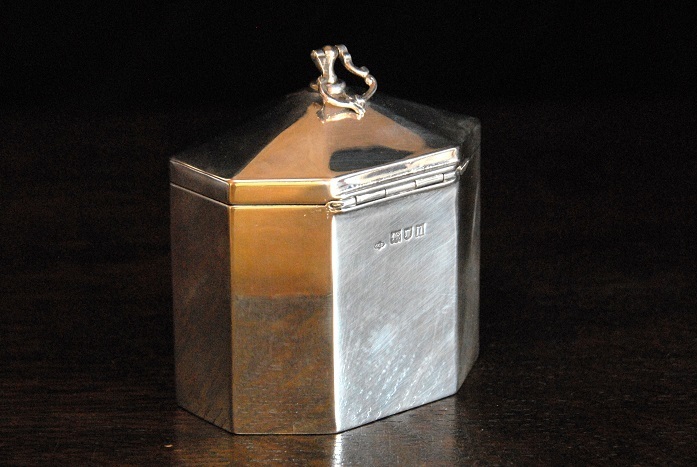 アンティーク　１９０８年 純銀製 洗練されたフォルムのティーキャディー （ｈ４８）【郵パック発送　送料無料】