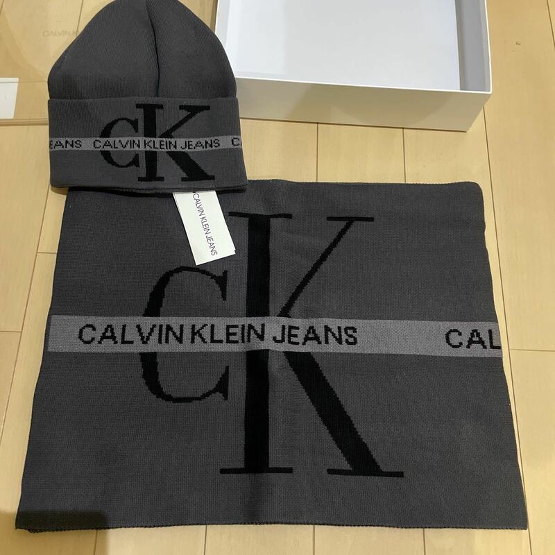 送料無料　未使用　カルバンクライン Calvin Klein ニット帽 ＋　スカーフ　セット　ONE SIZE ニットキャップ　マフラー