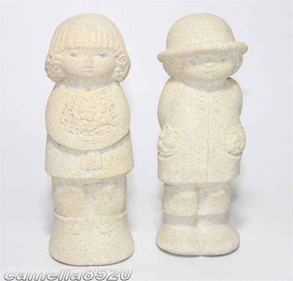 ベルギー Marbell Stone Art 製の石細工 男の子と女の子 置物 サンドベージュ 美品 Belgium Boy and Girl Figurines 