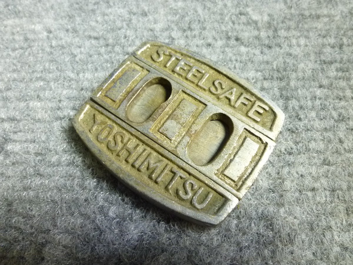 ▲ YOSHIMITSU 金庫 鍵穴 当時物 レトロ ▲ 146
