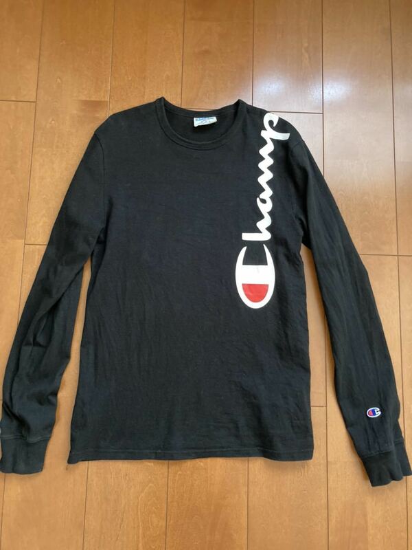 Champion チャンピオン　ロンT 長袖　ブラック　黒Ｔシャツ　メンズサイズSMALL 送料210円